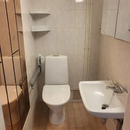 136 M2 With 3 Bedrooms And 2 Livingrooms, 2 Floors, Walking Distance To Amenities