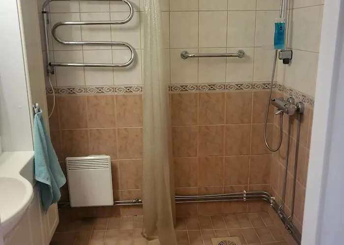 136 M2 With 3 Bedrooms And 2 Livingrooms, 2 Floors, Walking Distance To Amenities Apartman Narpio