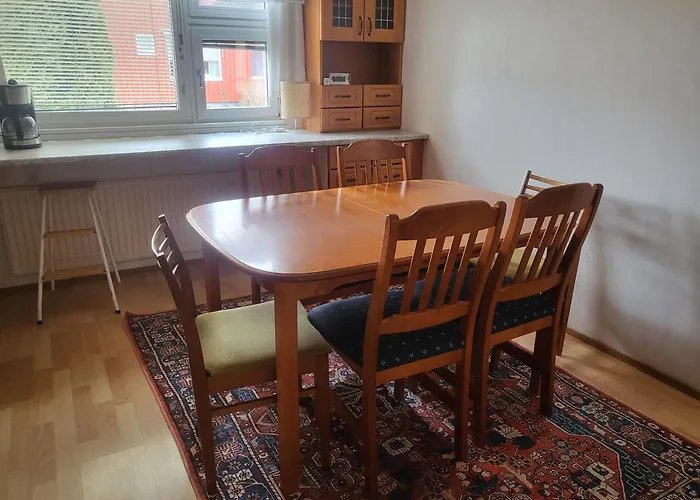 136 M2 With 3 Bedrooms And 2 Livingrooms, 2 Floors, Walking Distance To Amenities Narpio