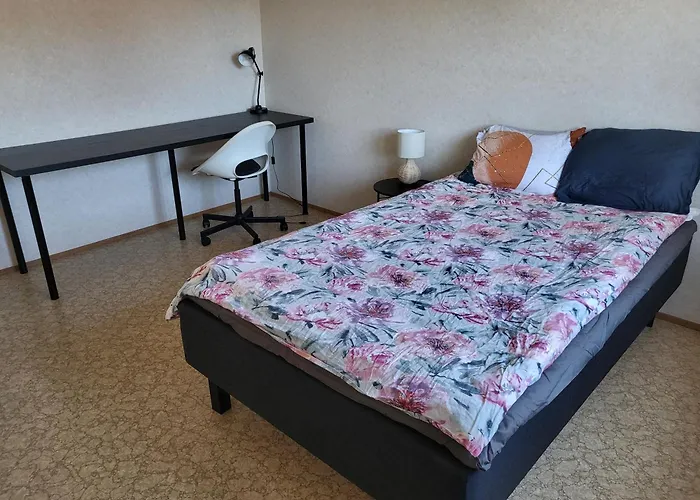 136 M2 With 3 Bedrooms And 2 Livingrooms, 2 Floors, Walking Distance To Amenities Apartman *