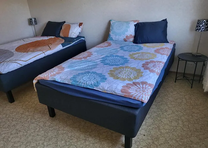 136 M2 With 3 Bedrooms And 2 Livingrooms, 2 Floors, Walking Distance To Amenities Apartman