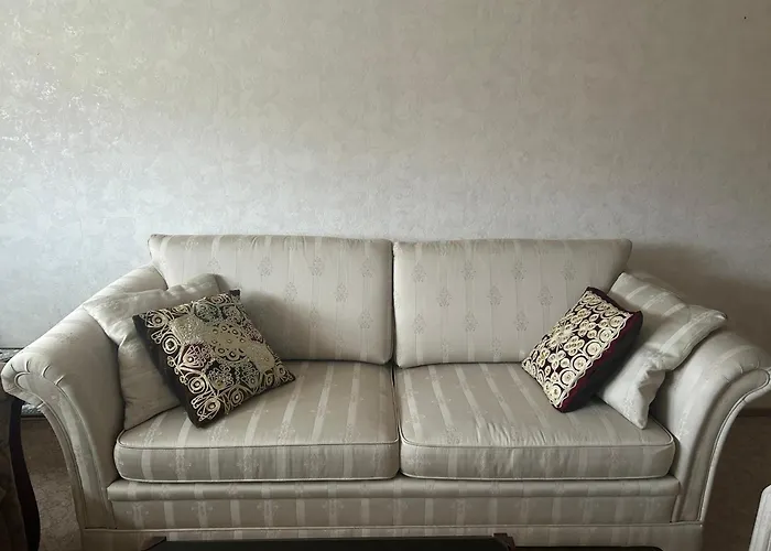 136 M2 With 3 Bedrooms And 2 Livingrooms, 2 Floors, Walking Distance To Amenities Апартаменты *