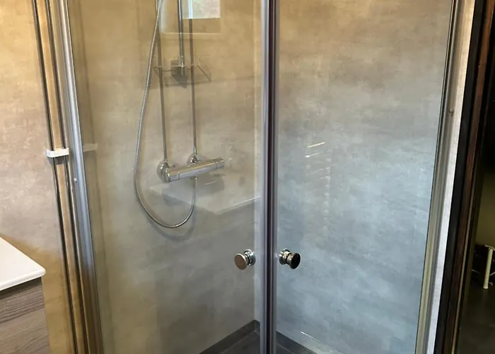 136 M2 With 3 Bedrooms And 2 Livingrooms, 2 Floors, Walking Distance To Amenities * Narpio