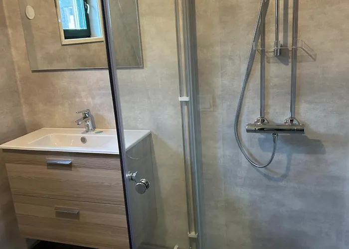 136 M2 With 3 Bedrooms And 2 Livingrooms, 2 Floors, Walking Distance To Amenities